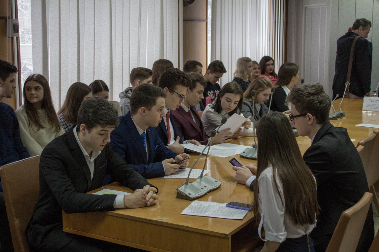 Кафедра международных отношений и внешней политики ДонНУ провела Международный круглый стол