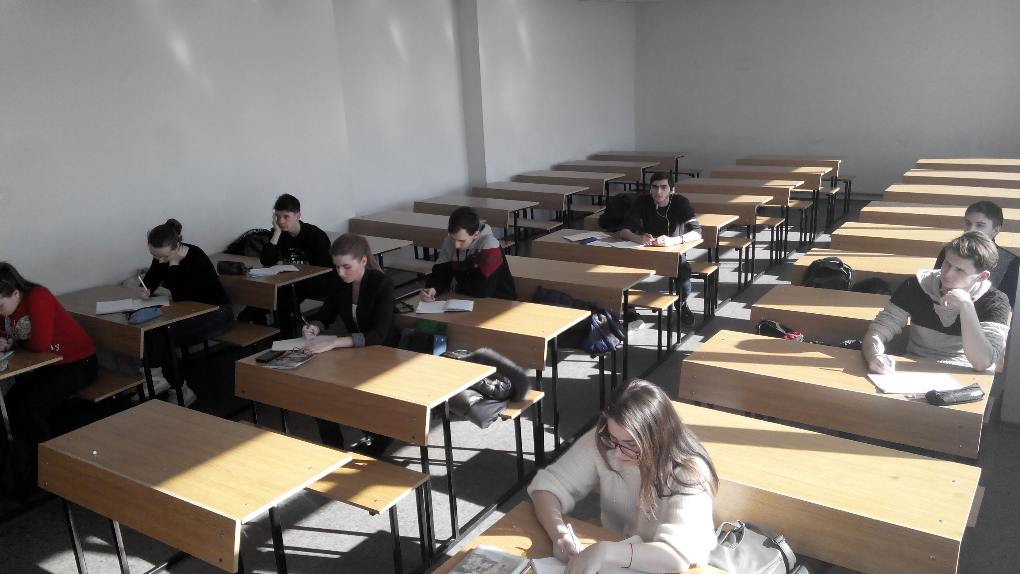 ФМИТ провел очередное занятие по математике для школьников
