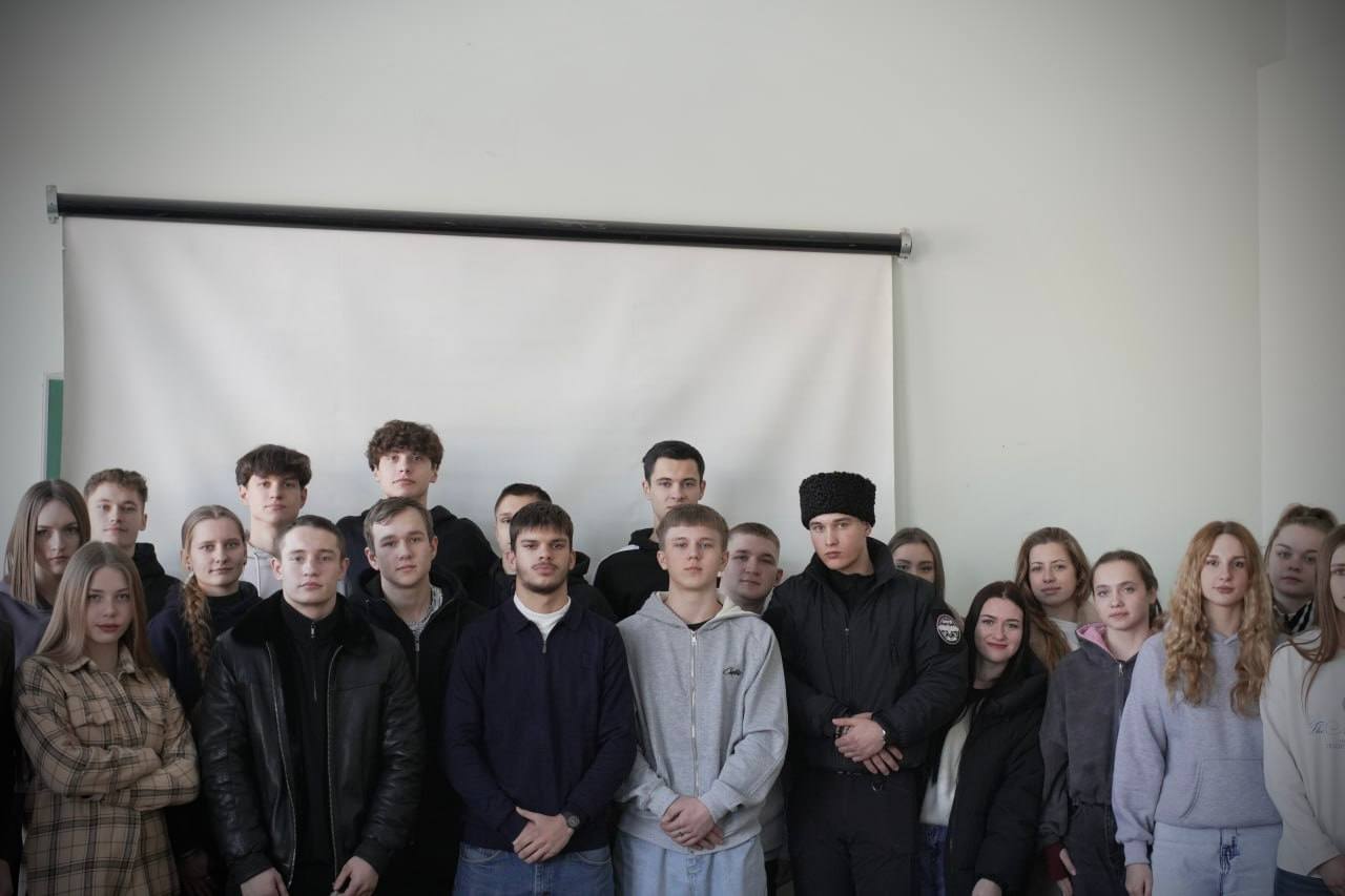 В ДонГУ стартовал цикл встреч казаков Молодежного казачьего отряда «Карачун» со студентами