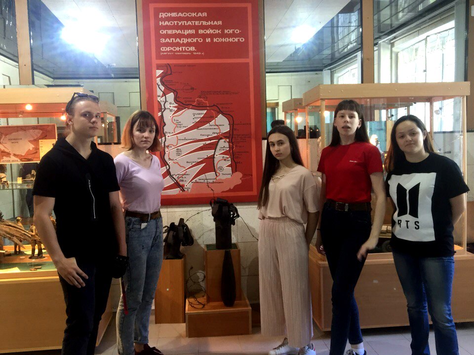 Студенты ФИЯ вспоминали героев донбасской земли