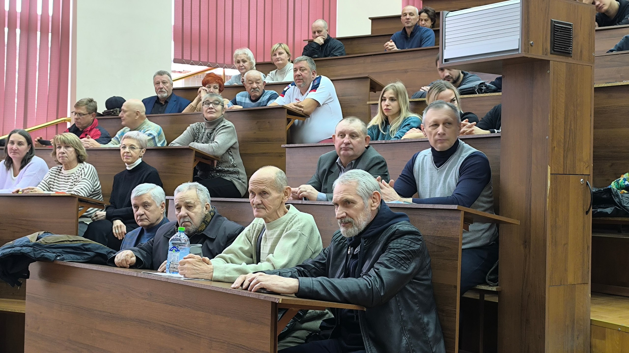 В ДонГУ прошел семинар «У достойной цели лёгких путей не бывает»