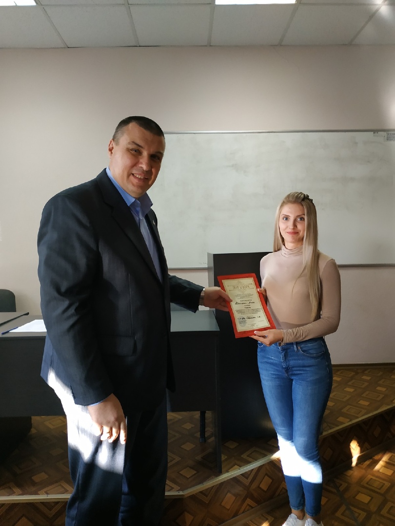 На экономическом факультете поздравили победителей Республиканского конкурса выпускных работ