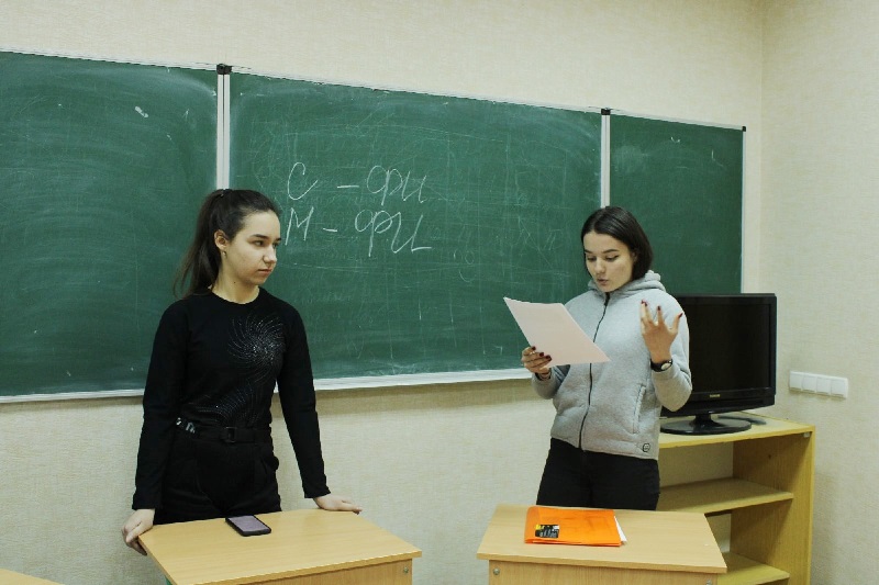 В рамках учебных занятий студенты-журналисты провели теледебаты