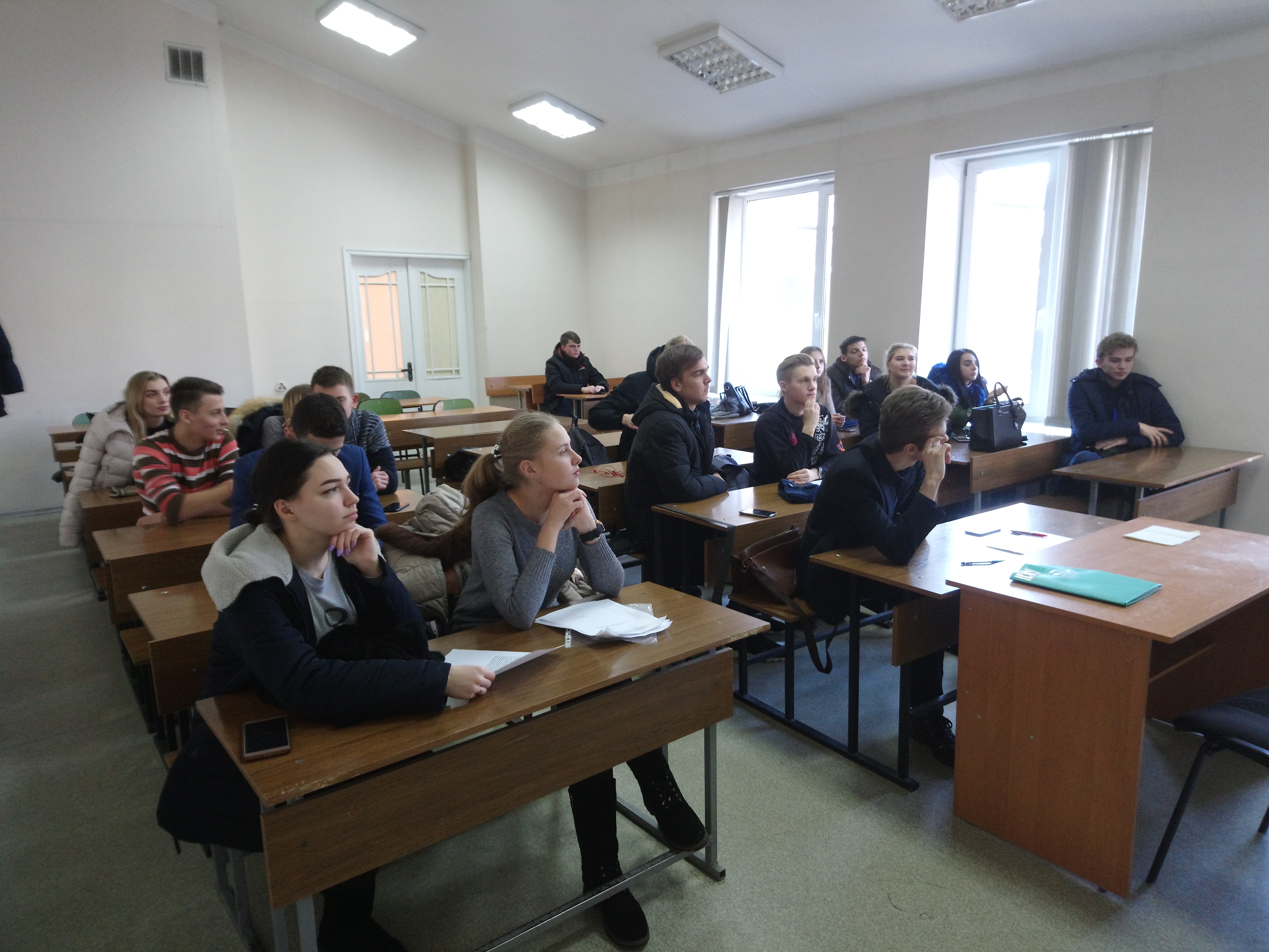 На юрфаке провели кураторский час, посвященный Всемирному дню борьбы со СПИДом