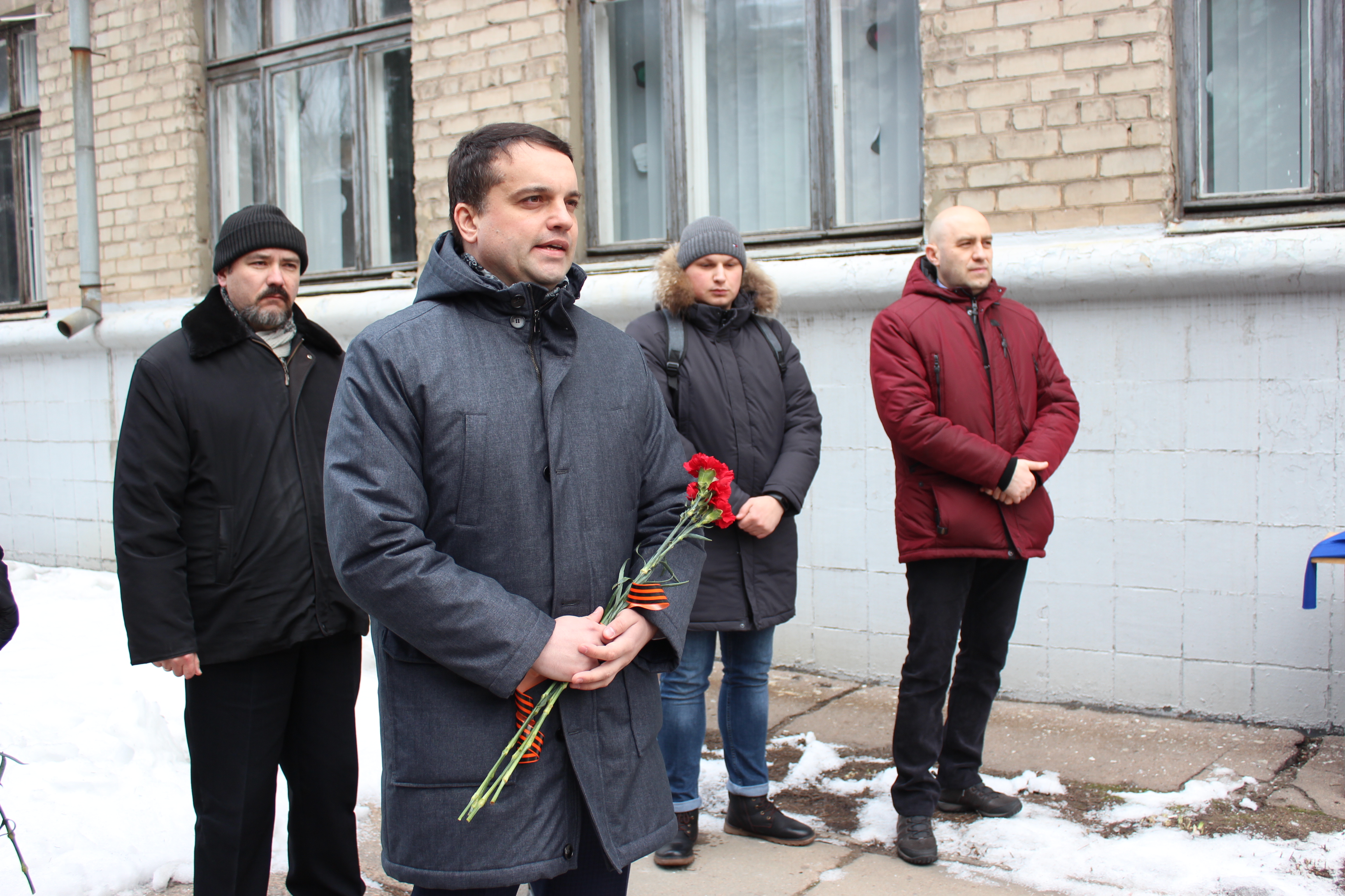 В ДонНУ почтили память выпускника исторического факультета Всеволода Петровского
