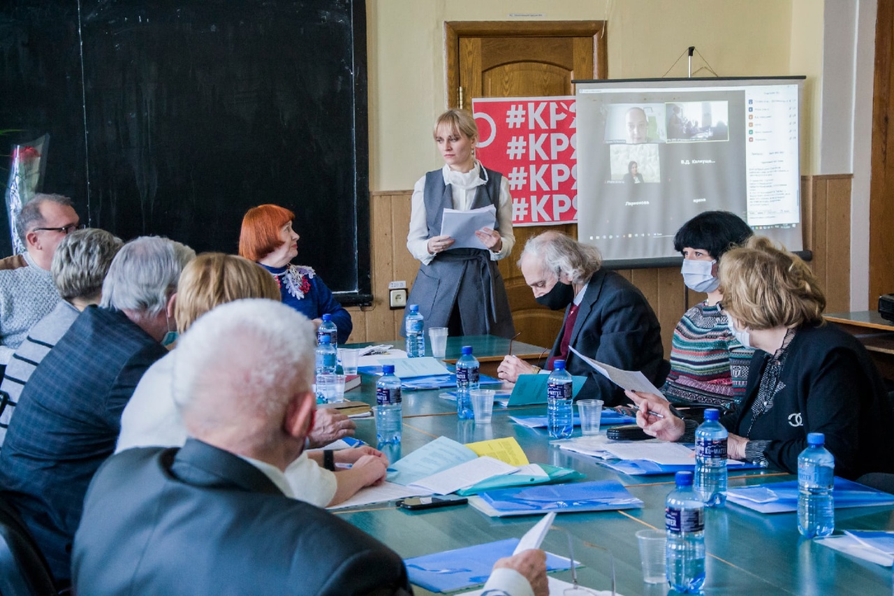 На филологическом факультете состоялась защита докторской и кандидатской диссертаций