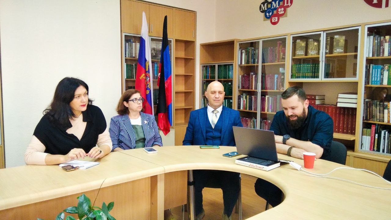 Студенты и преподаватели ДонГУ встретились с директором Института стратегических исследований и перспектив