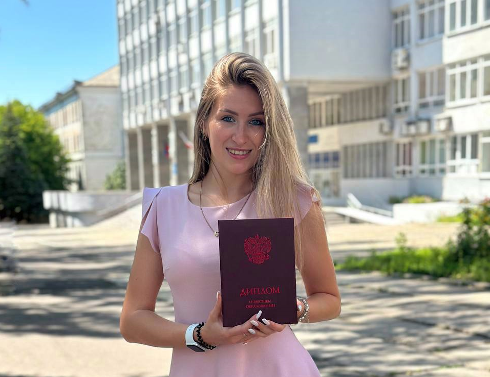 Студентка Института педагогики ДонГУ Мария Мирошниченко: «Для меня огромное счастье открывать детям мир знаний»