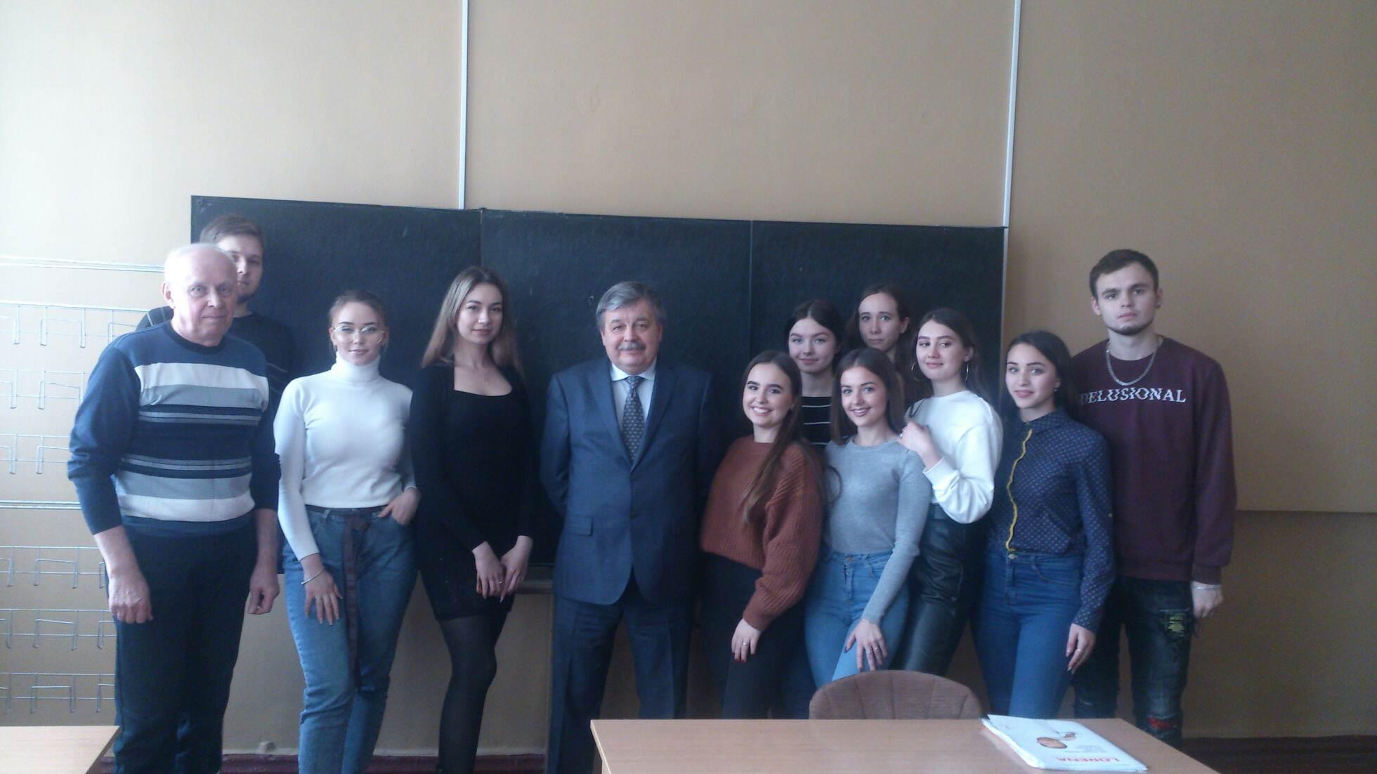 Профессор Санкт-Петербургского университета Сергей Ильченко провел мастер-класс для журналистов