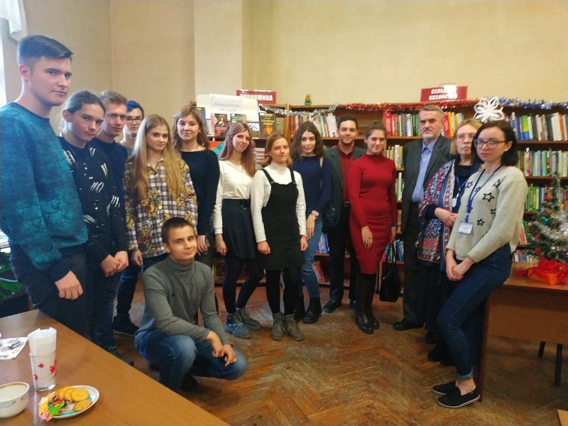 Студенты филологического факультета стали гостями  научного кафе «Имена»