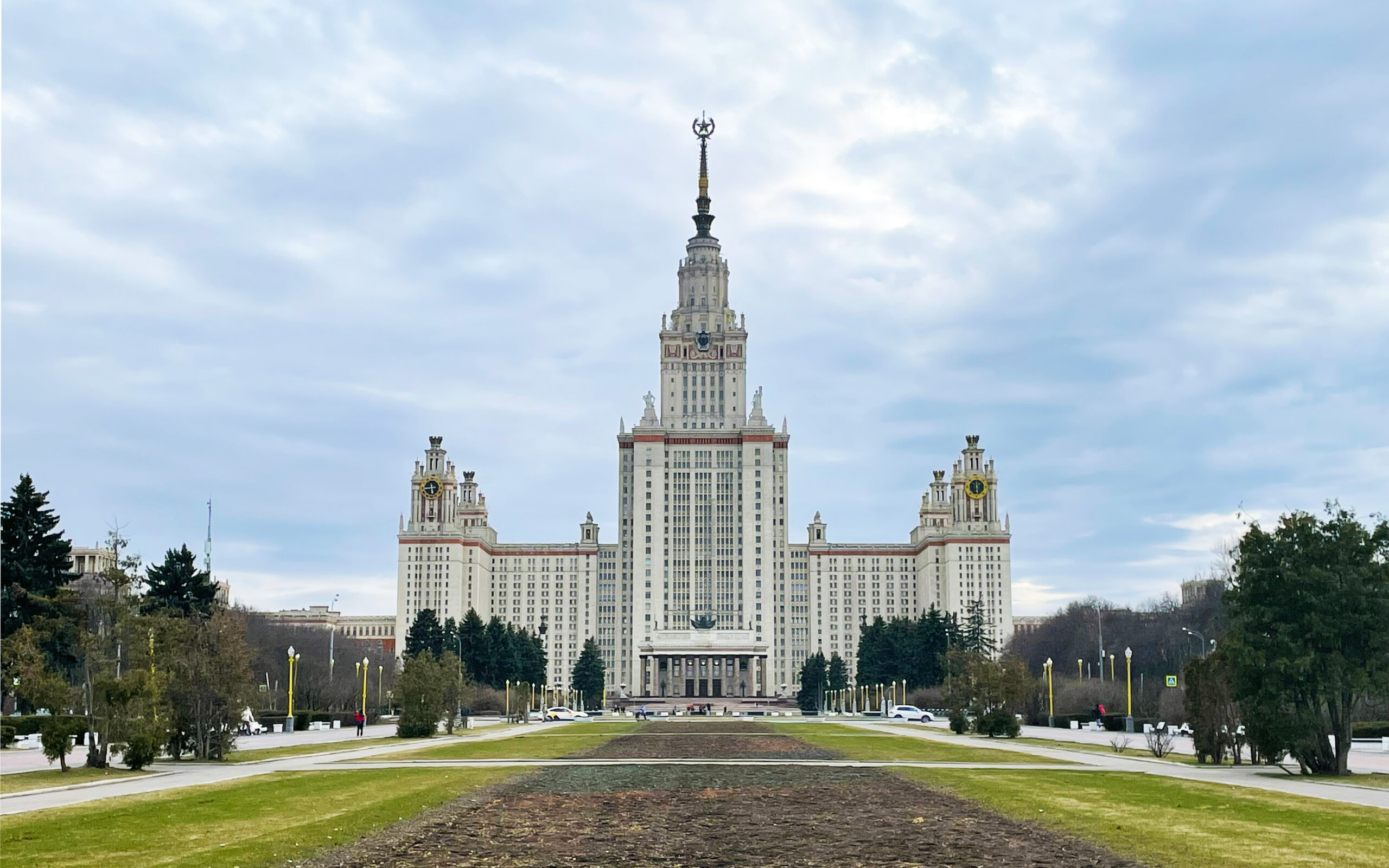 МГУ имени М.В. Ломоносова приглашает принять участие в мероприятиях, посвященных Дню российской науки