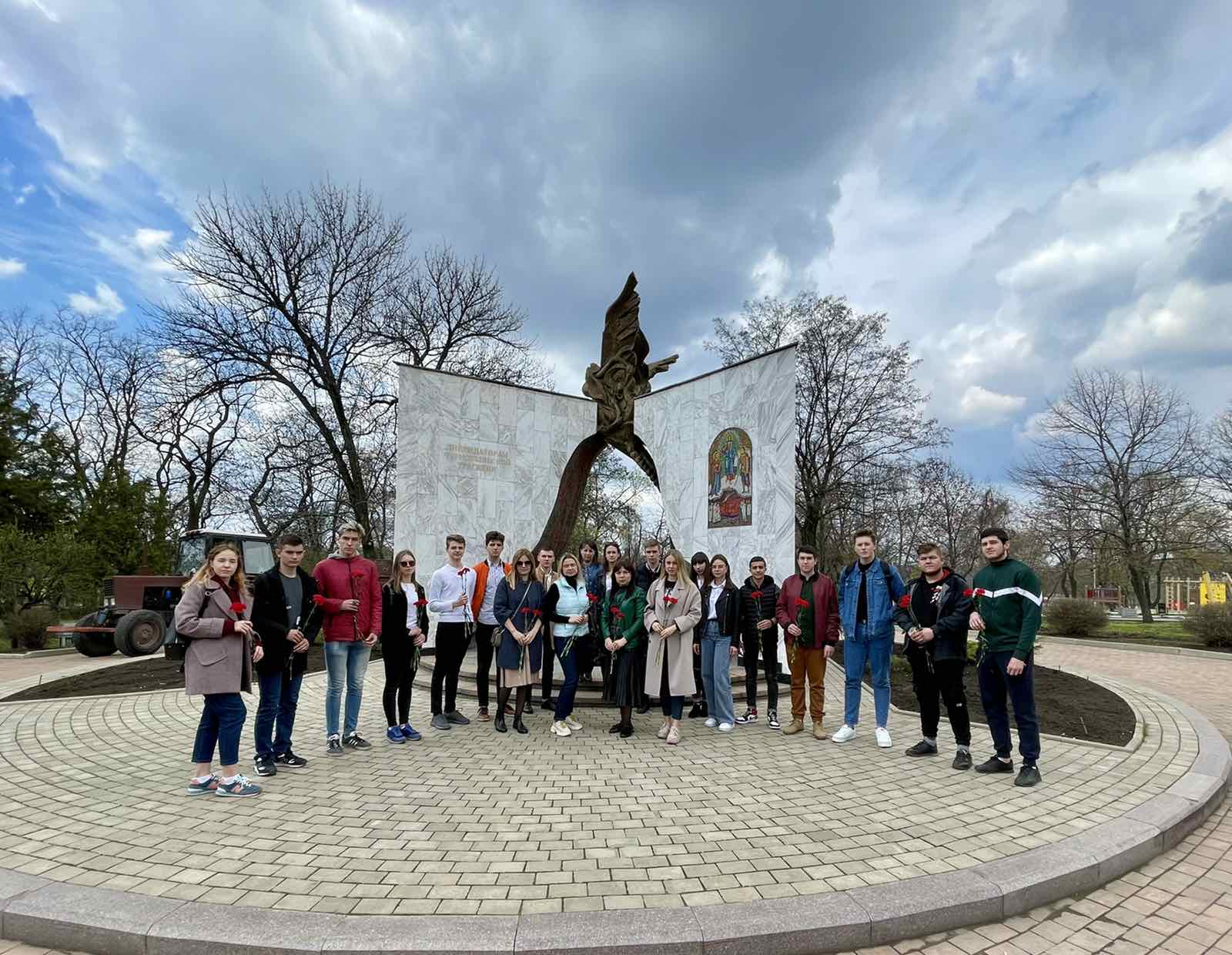 Студенты экономического факультета приняли участие в митинге, посвященном 35-й годовщине аварии на Чернобыльской АЭС
