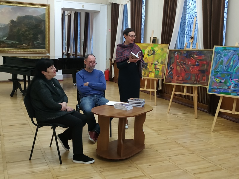 Филологи побывали на презентации книги «Бунт угля» в Донецком Республиканском художественном музее