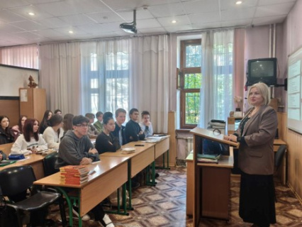 Документоведы ДонГУ встретились с лицеистами университета