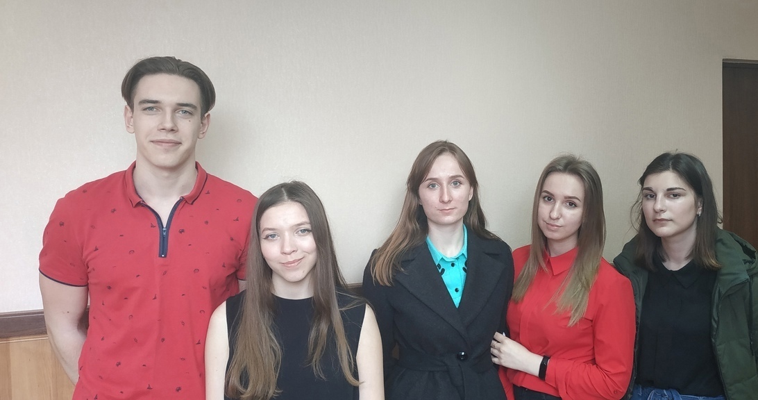 Студенты учетно-финансового факультета приняли участие в литературном вечере, посвященном литературе военного времени