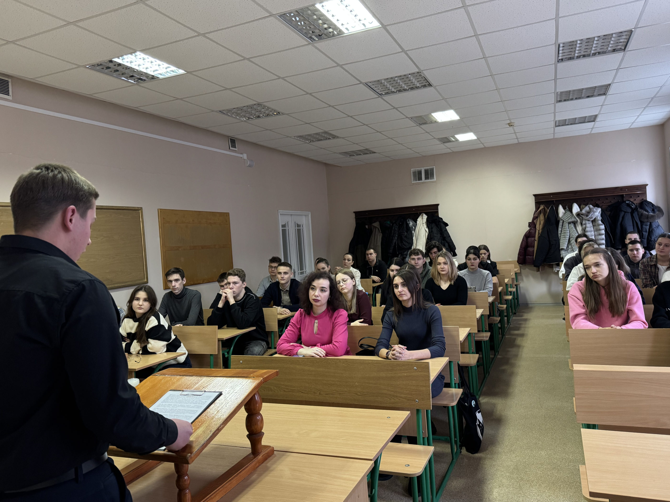 Юристы ДонГУ совершенствовали свои знания и навыки в мастер-классе, посвященном Дню Конституции РФ